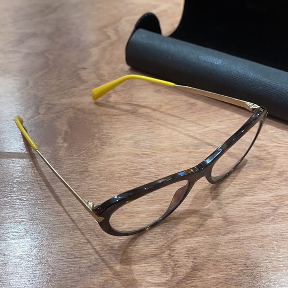 Like new Prada reading glasses - Picture 2 of 4